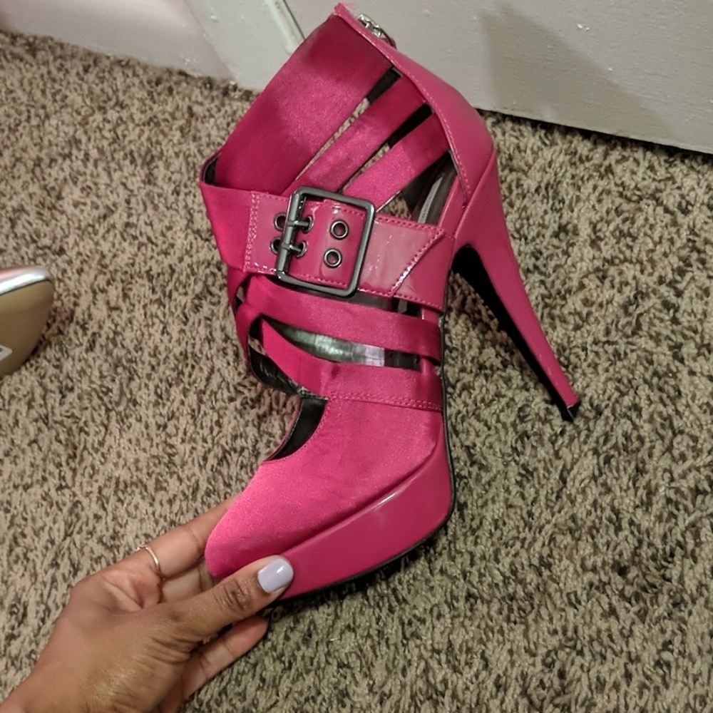 Pink heels